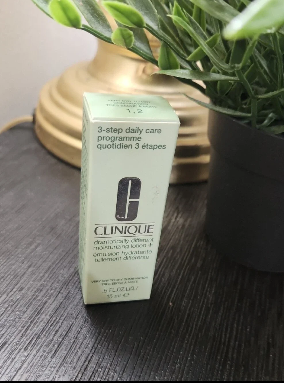 Clinique Dramatically Different Moisturuzing Lotion Travel Size